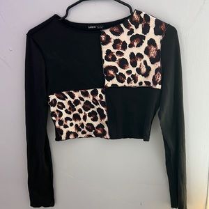 Contrast Stitch Leopard Print Crop Tee